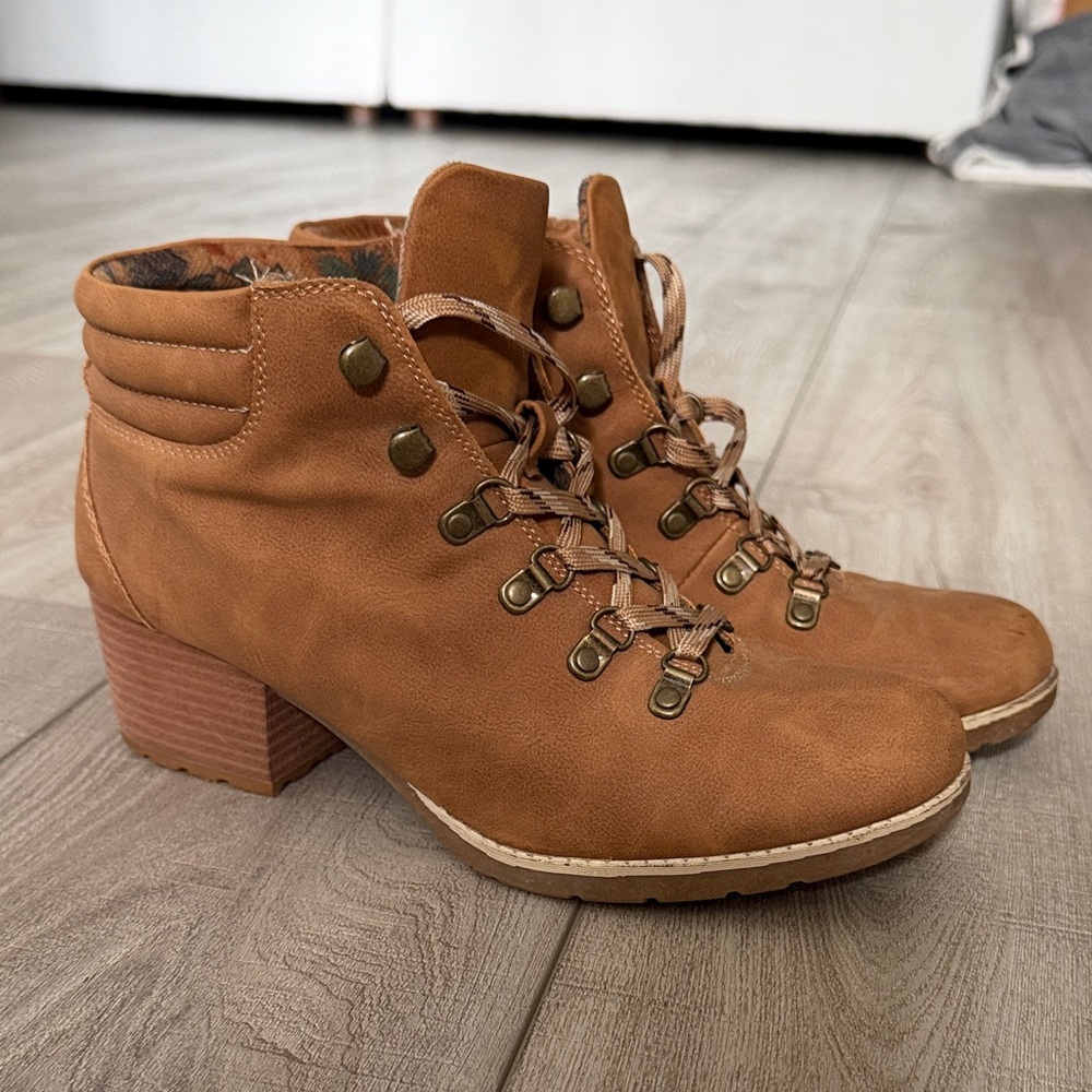 B.o.c. Lace Up Brown/Camel Boots- Women 8